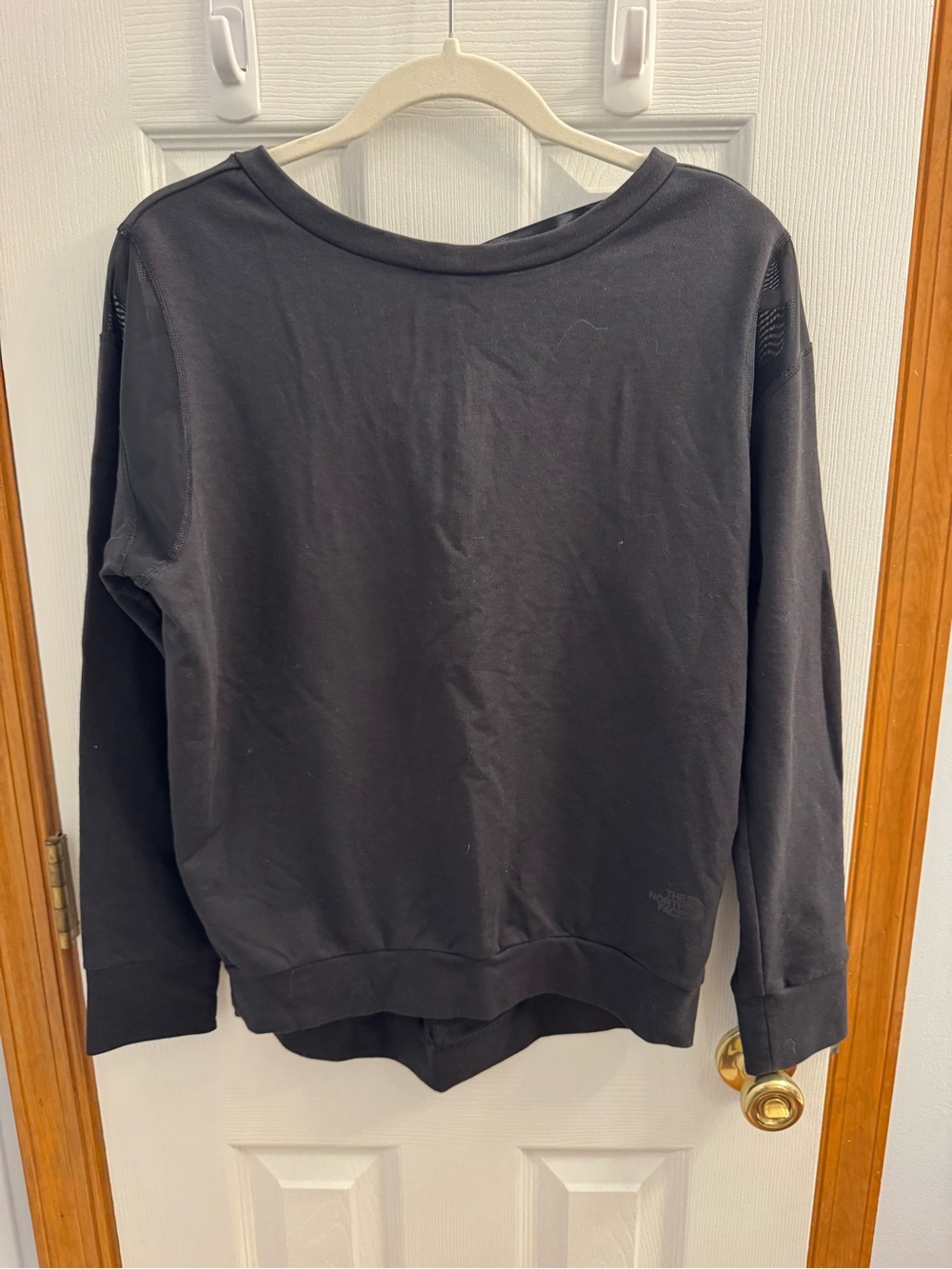 The North Face Women's Black Crewneck Pullover Sweatshirt